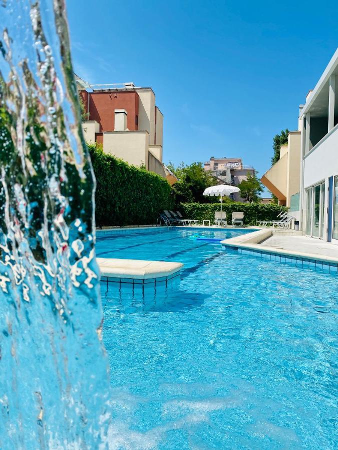 Noha Suite Hotel Riccione Exterior photo