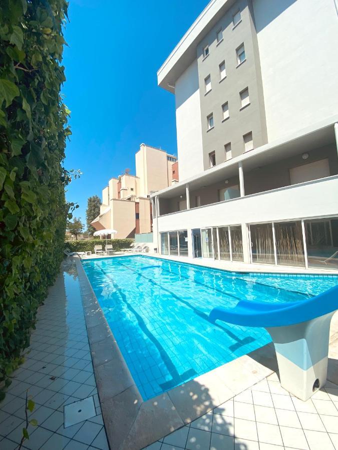 Noha Suite Hotel Riccione Exterior photo